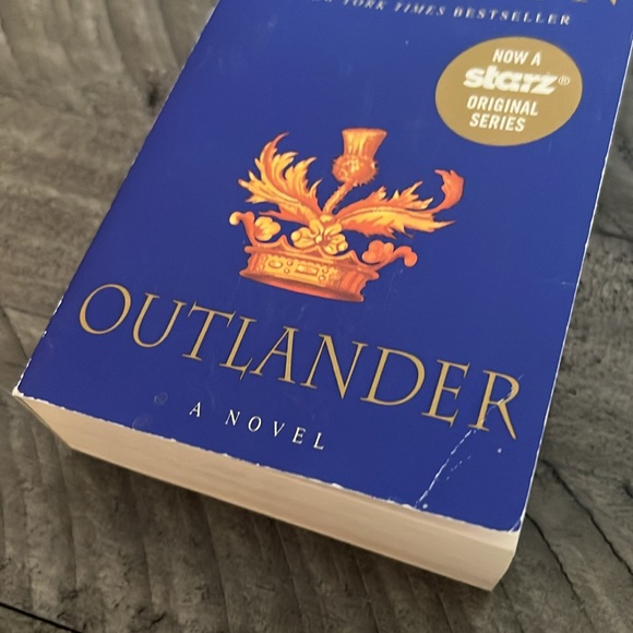 Outlander 4 books Outlander, Dragonfly in Amber, Voyager, Drums of Autumn - Picture 4 of 13